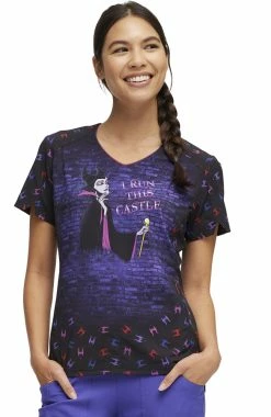 Heartsoul Women's I Run This Castle Print Scrub Top