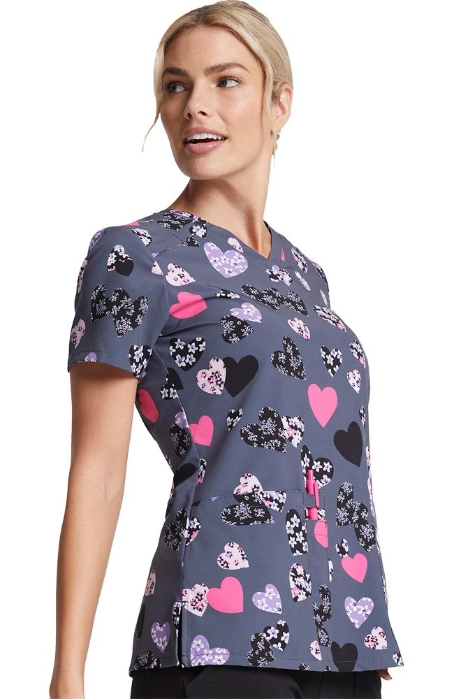 Dickies Clearance Women's Loving Blooms Print Scrub Top 6 Dickies Clearance Women's Loving Blooms Print Scrub Top - Image 4